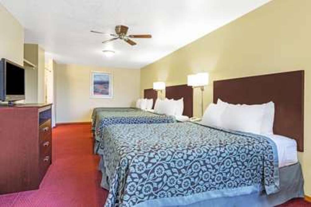 Days Inn By Wyndham Pueblo 9