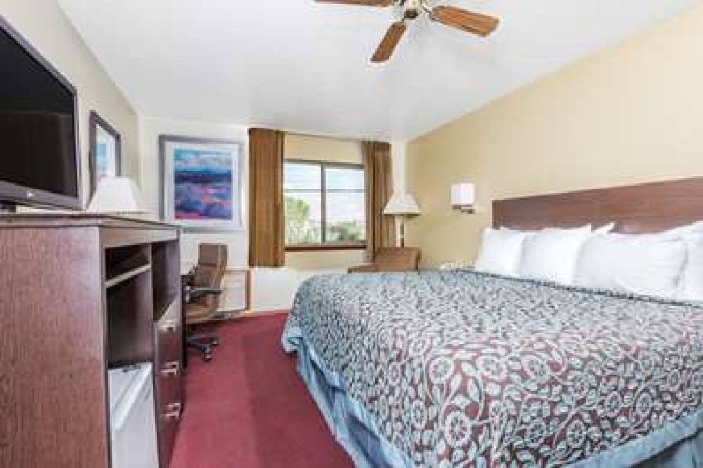 Days Inn By Wyndham Pueblo 5