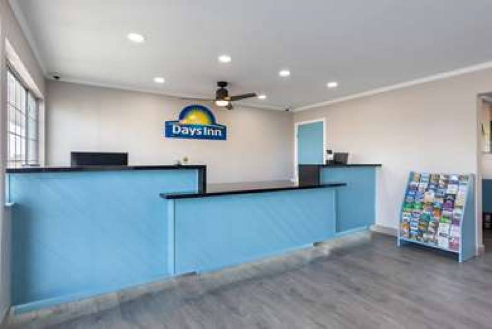 Days Inn By Wyndham Red Bluff 10