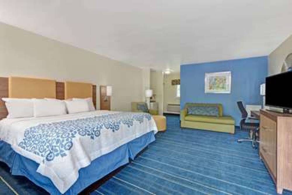 Days Inn By Wyndham Ridgefield 9