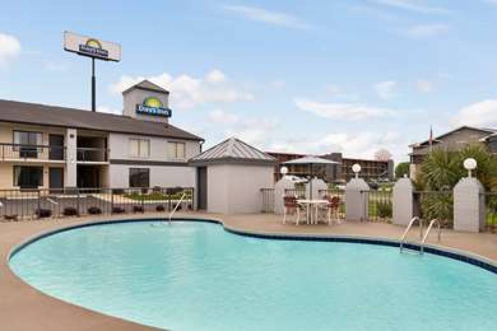 Days Inn By Wyndham Rock Hill 7