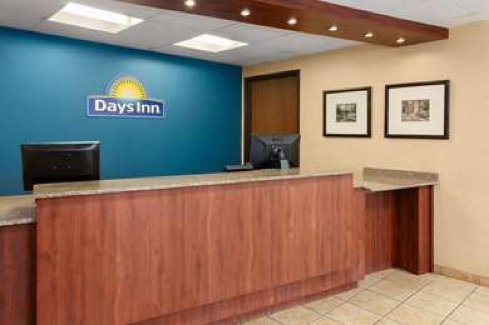 Days Inn By Wyndham Rockford 5