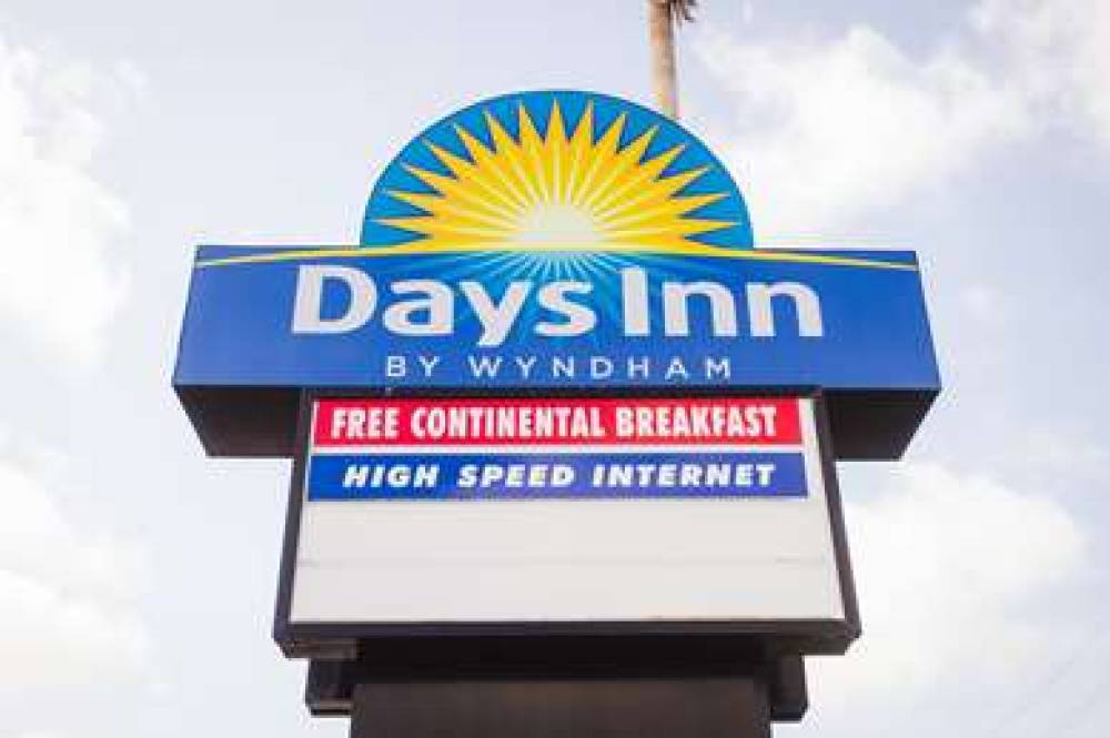 Days Inn By Wyndham Rosenberg