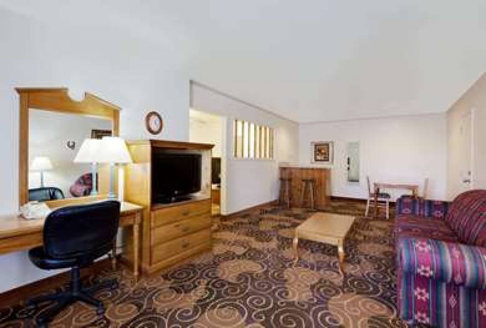 DAYS INN BY WYNDHAM, SAN ANGELO 9