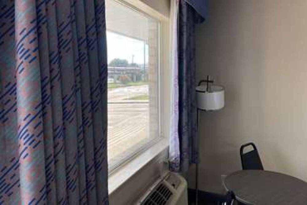 Days Inn By Wyndham San Antonio Southeast By AT&T Center 10