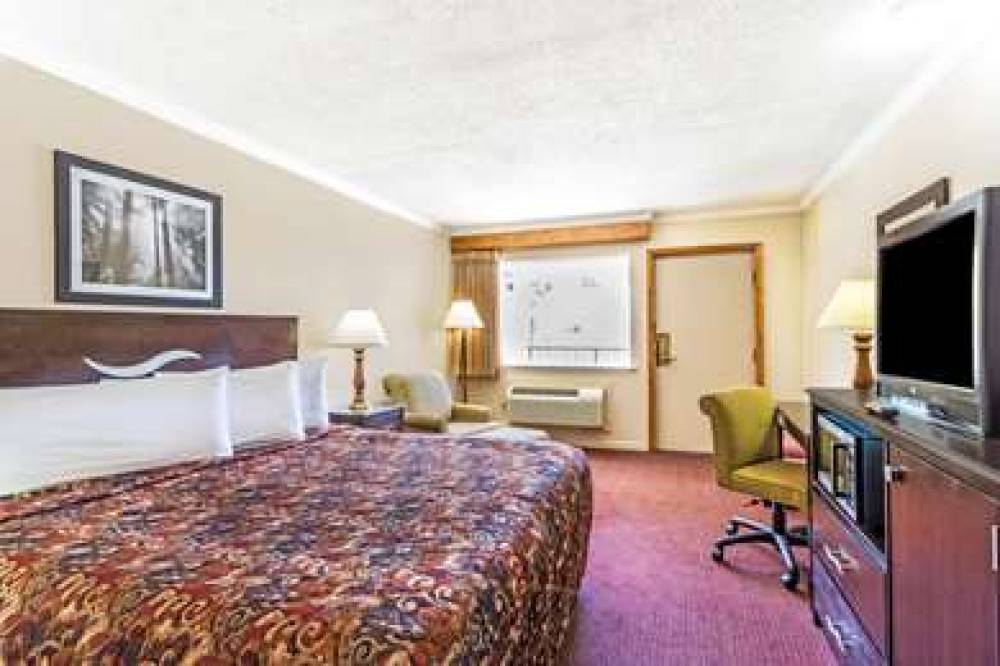 Days Inn By Wyndham San Antonio Southeast By AT&T Center 6