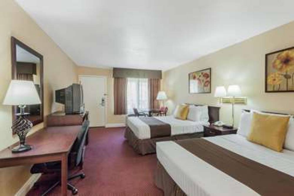 Days Inn By Wyndham San Bernardino/Redlands 9