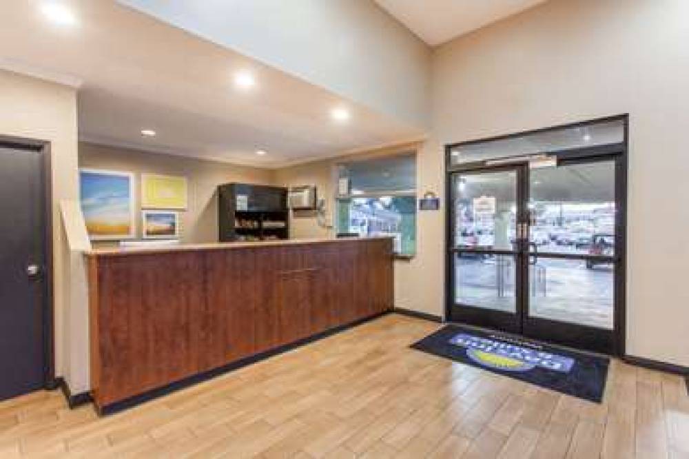 Days Inn By Wyndham San Diego-East/El Cajon 2