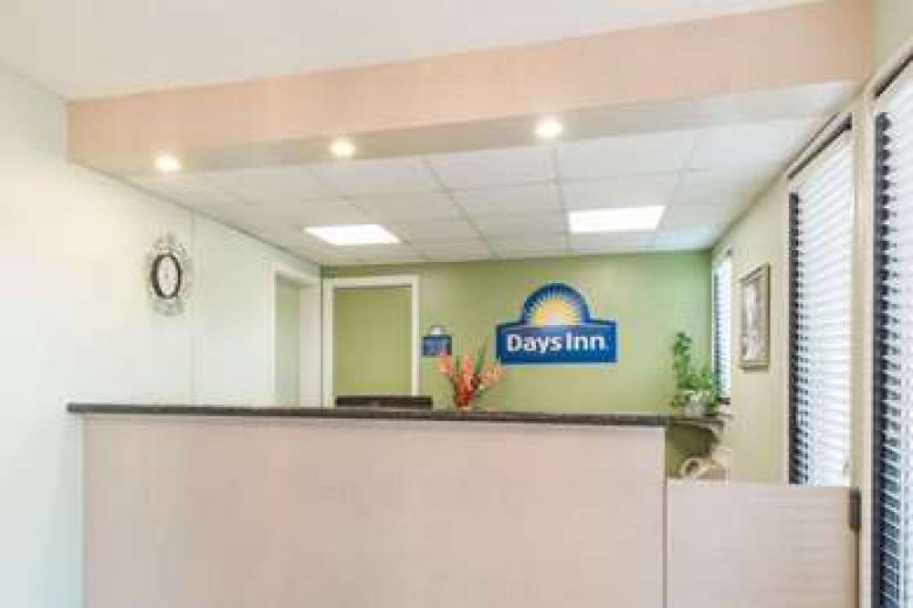 Days Inn By Wyndham San Marcos 6