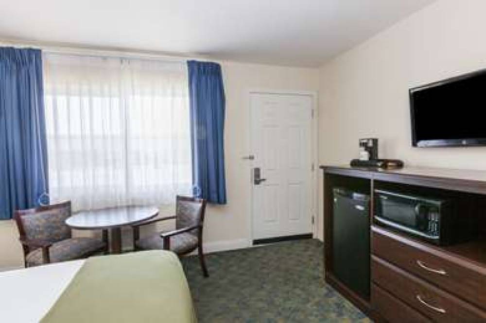 Days Inn By Wyndham Santa Maria 9