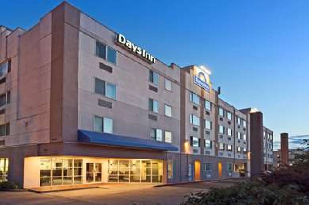 Days Inn By Wyndham Seatac Airport 1