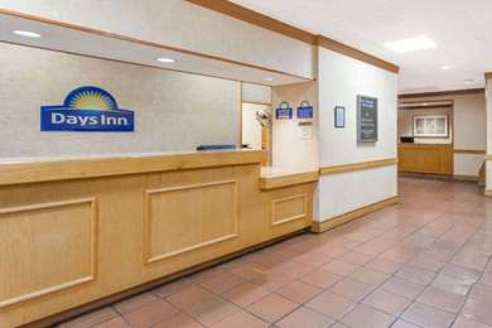 Days Inn By Wyndham Seguin TX 2