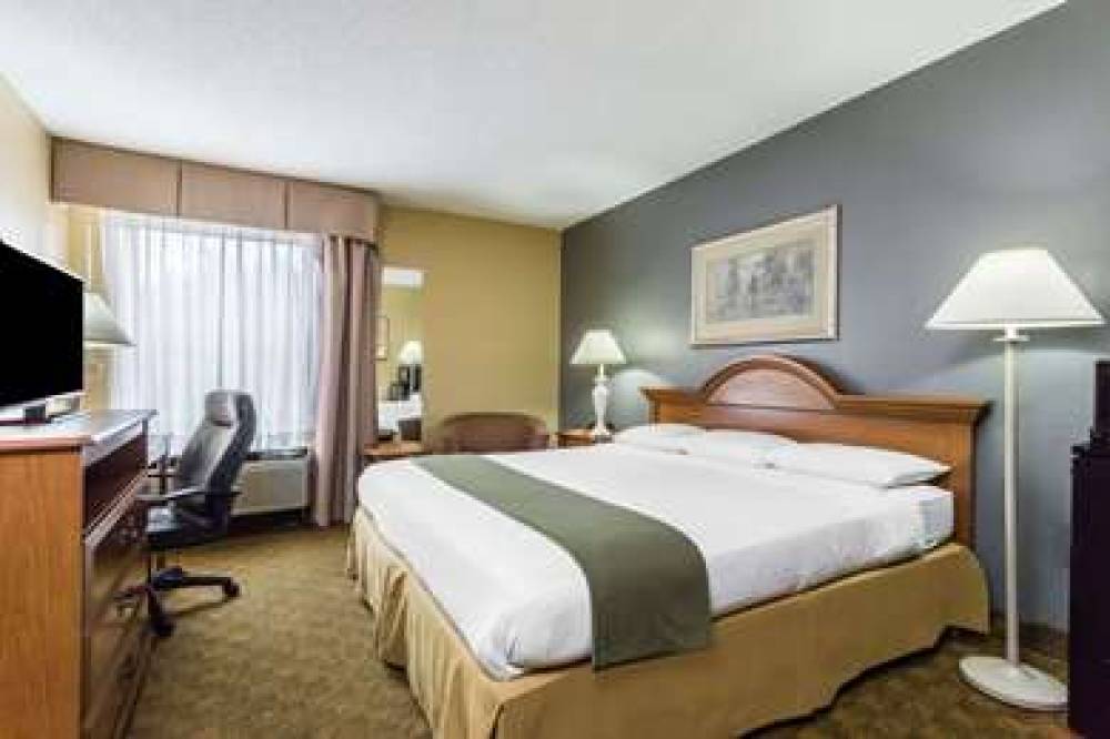 Days Inn By Wyndham Selma 6