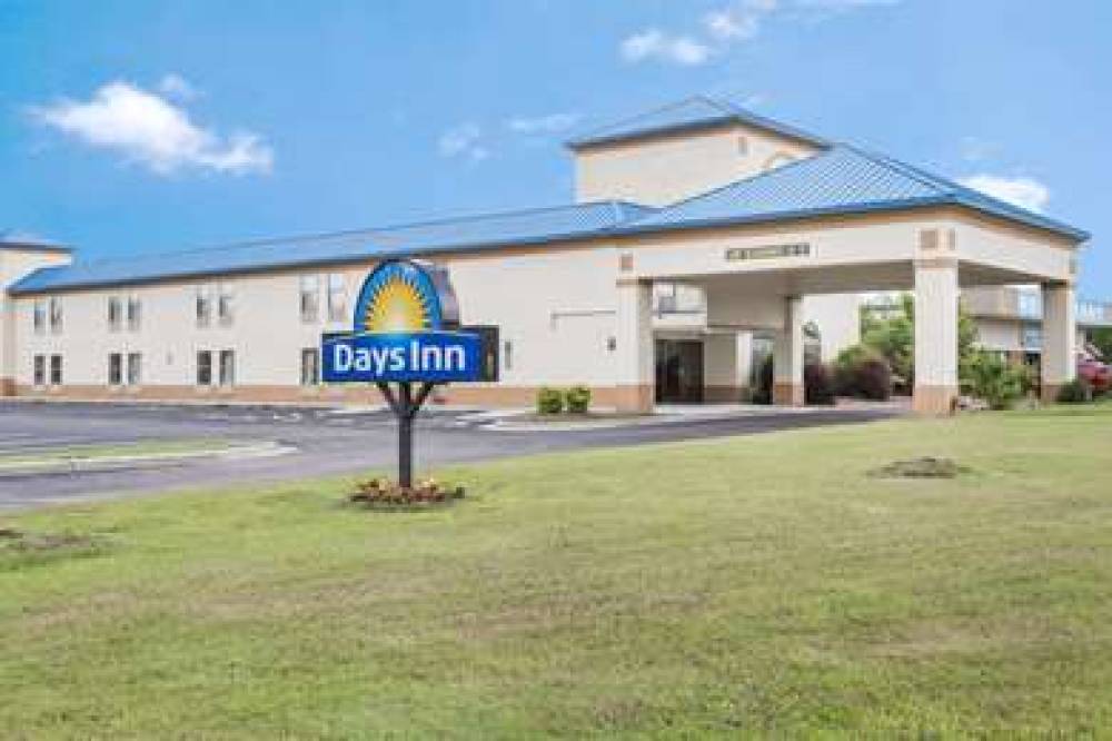 Days Inn By Wyndham Selma 1