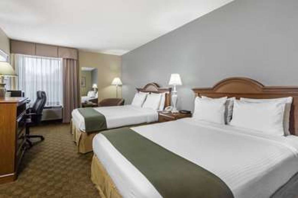 Days Inn By Wyndham Selma 7