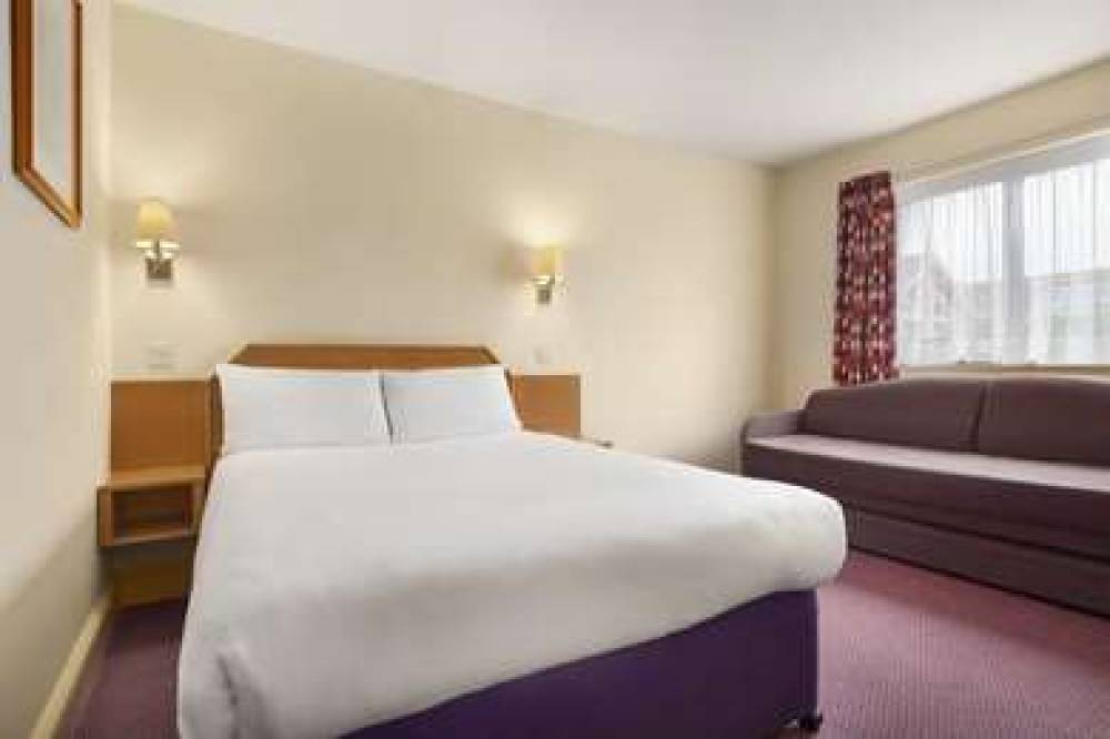 DAYS INN BY WYNDHAM SEVENOAKS CLACK 10