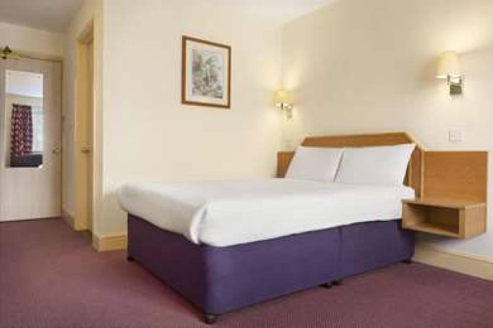 DAYS INN BY WYNDHAM SEVENOAKS CLACK 5