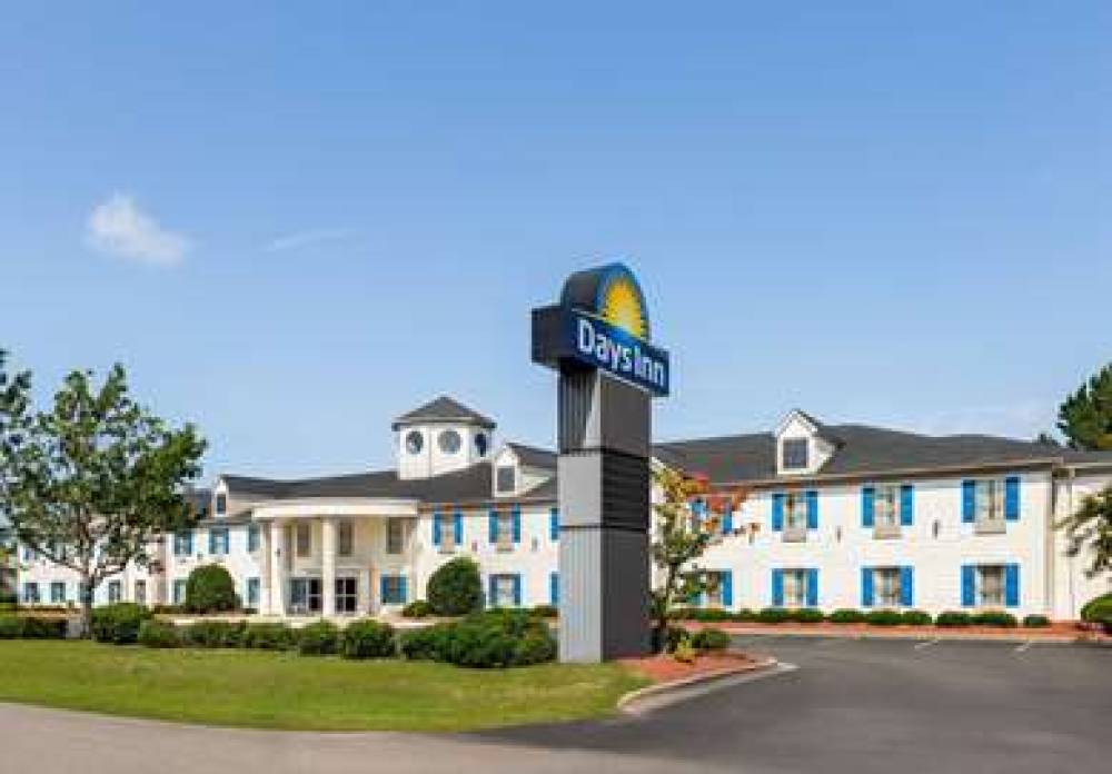 Days Inn By Wyndham Shallotte 2