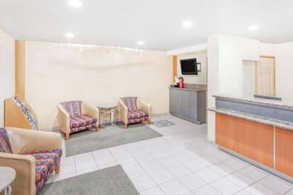 Days Inn By Wyndham South Lenwood 2