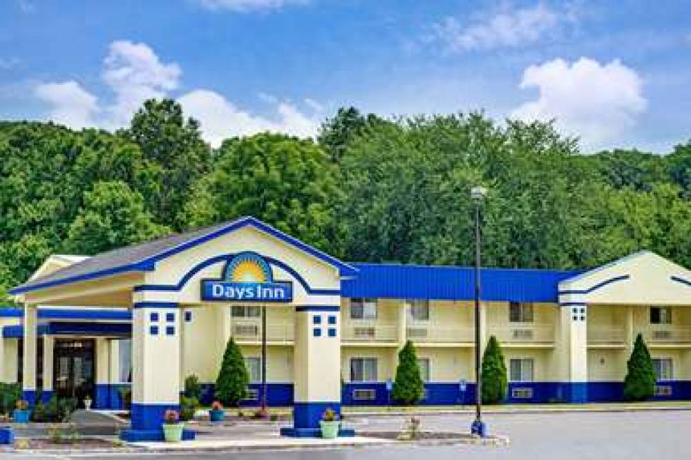 Days Inn By Wyndham Southington 1