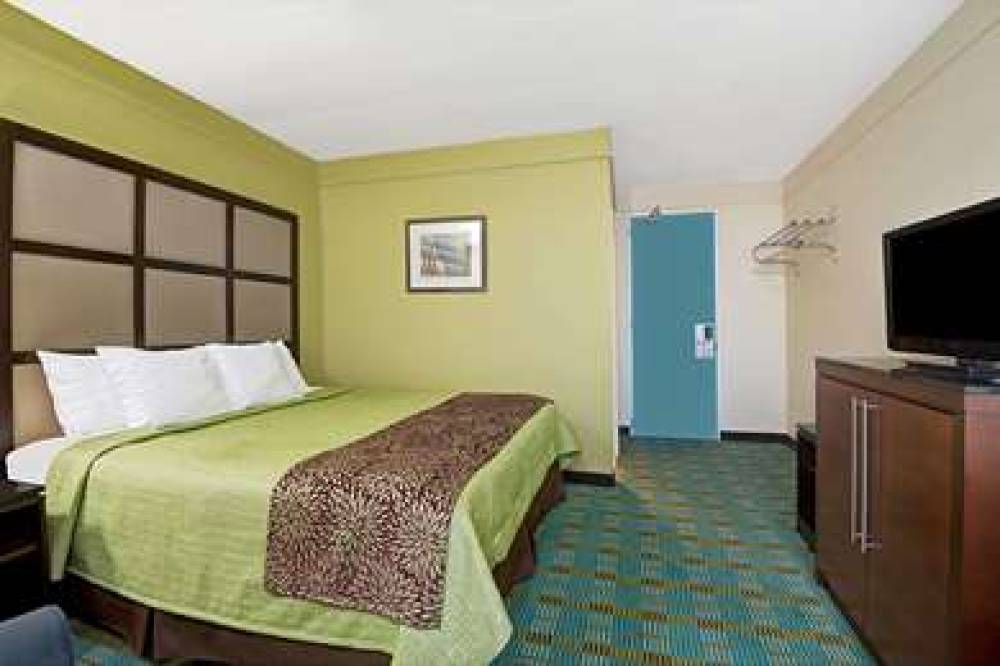 Days Inn By Wyndham Southington 10