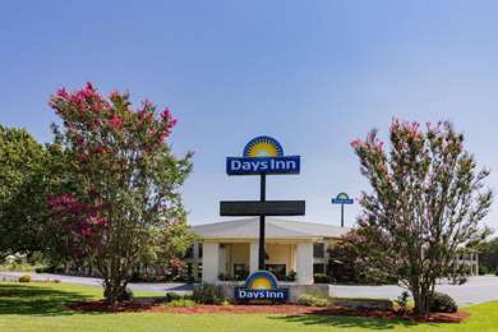 Days Inn By Wyndham Spartanburg Waccamaw 2