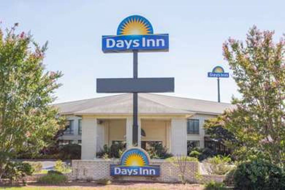 Days Inn By Wyndham Spartanburg Waccamaw 1