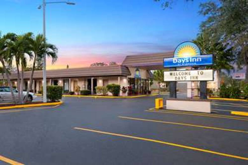 Days Inn By Wyndham St. Petersburg Central 6