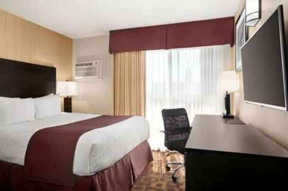 DAYS INN BY WYNDHAM, SYLVAN LAKE 7