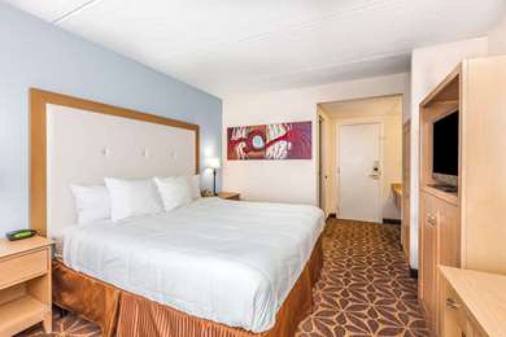 Days Inn By Wyndham Syracuse 5