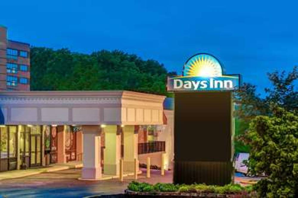 Days Inn By Wyndham Towson 1