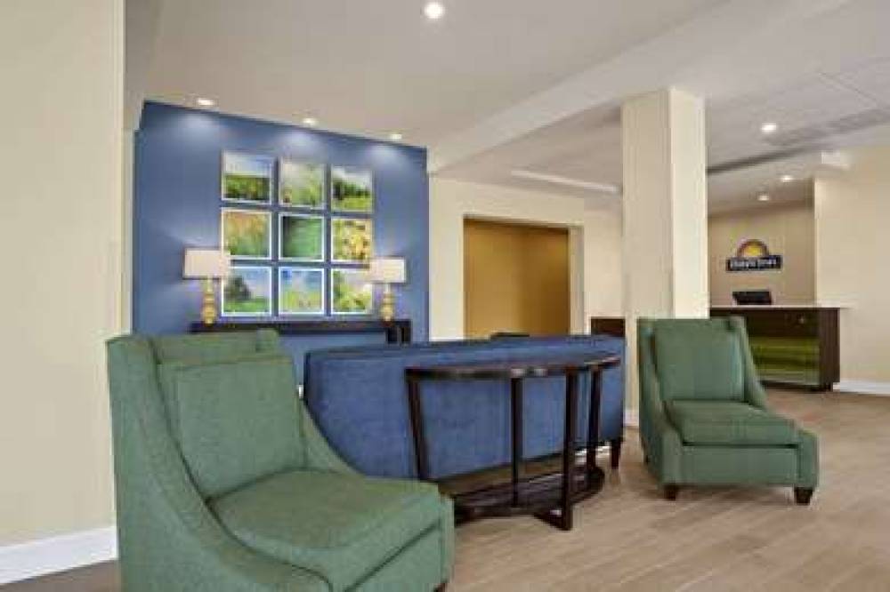 Days Inn By Wyndham Victoria 2