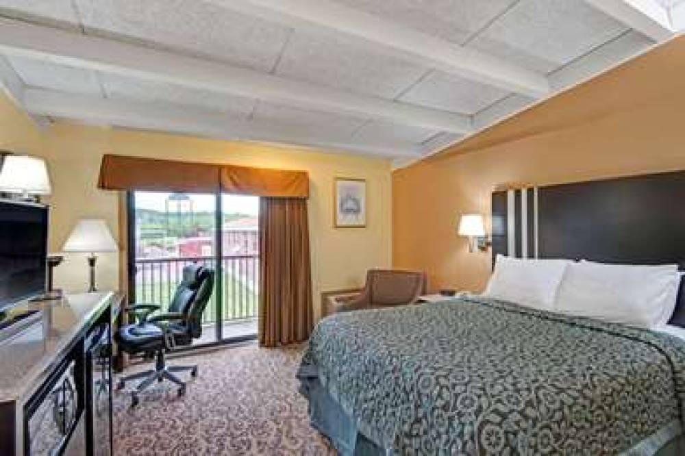 Days Inn By Wyndham Washington Pennslvania 4