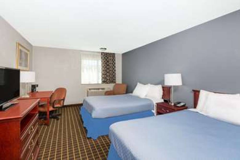 Days Inn By Wyndham West Des Moines 7