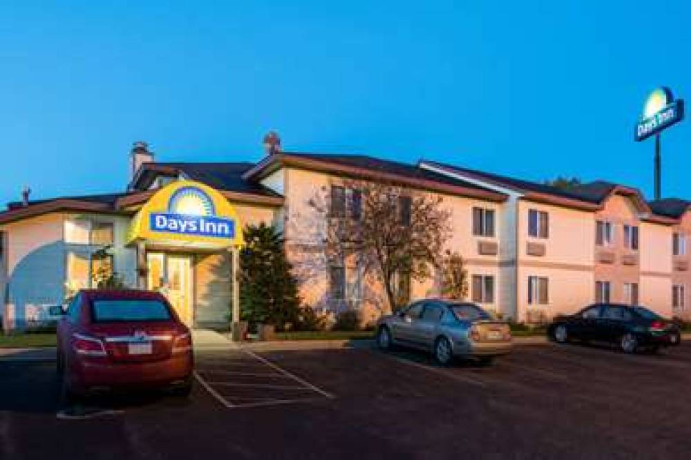 Days Inn By Wyndham West Eau Claire