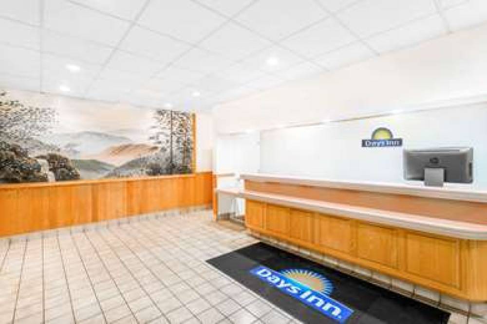 DAYS INN BY WYNDHAM WEST JEFFERSON 2