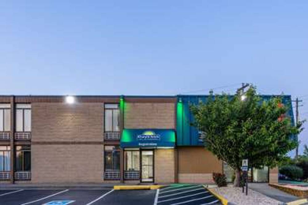 DAYS INN BY WYNDHAM WINCHESTER 2