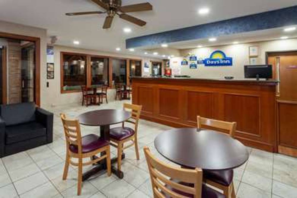 Days Inn By Wyndham Wooster 4