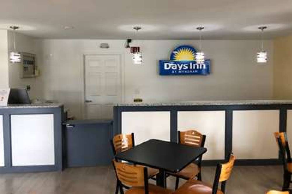 DAYS INN CAPE CARTERET 4