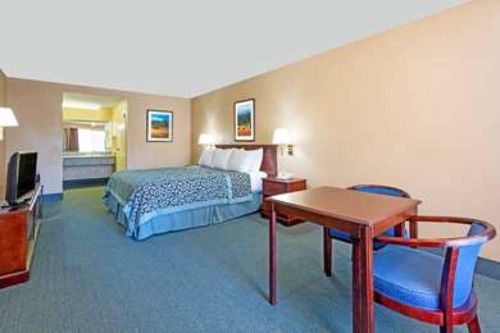 Days Inn Fontana / Rialto 6