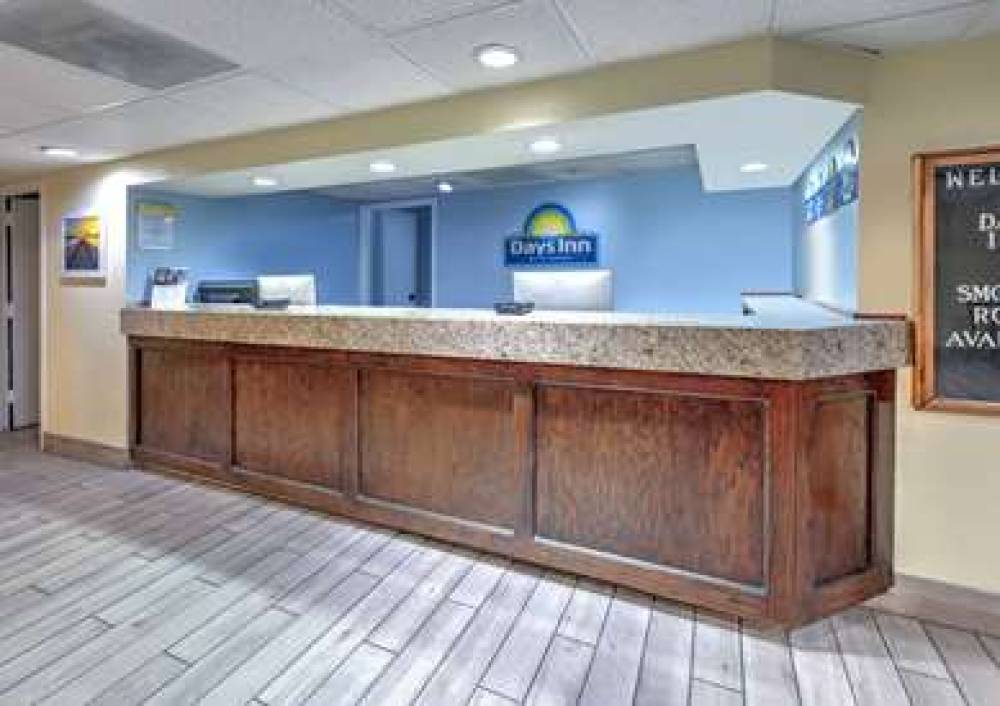 DAYS INN GREENVILLE MS 9