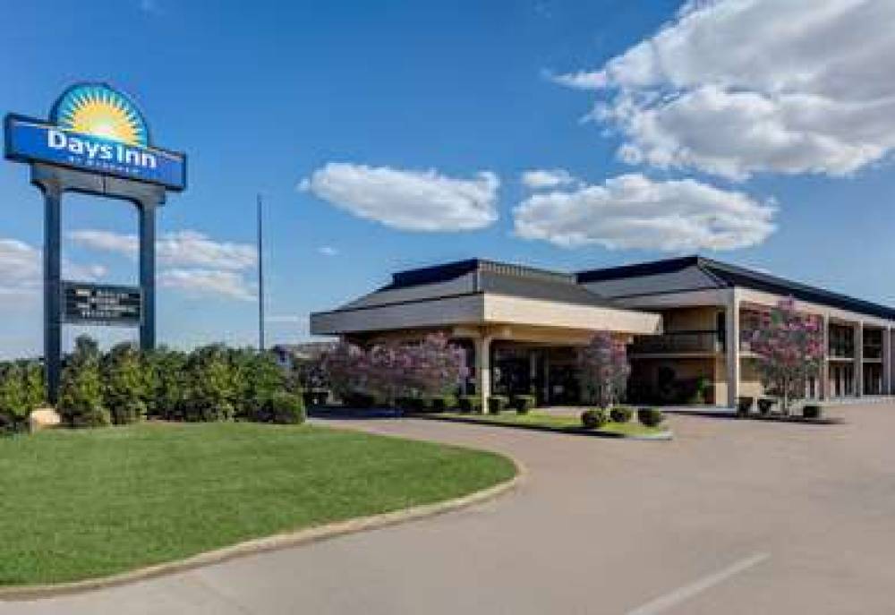 DAYS INN GREENVILLE MS 4