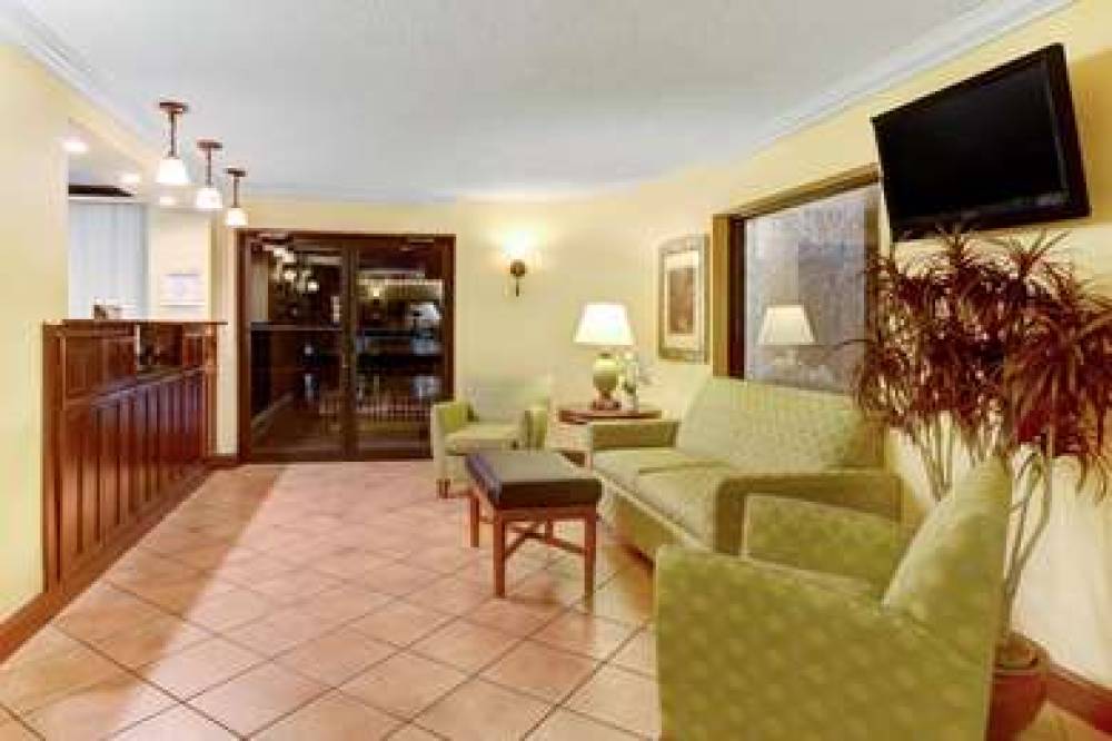 DAYS INN KISSIMMEE WEST 4