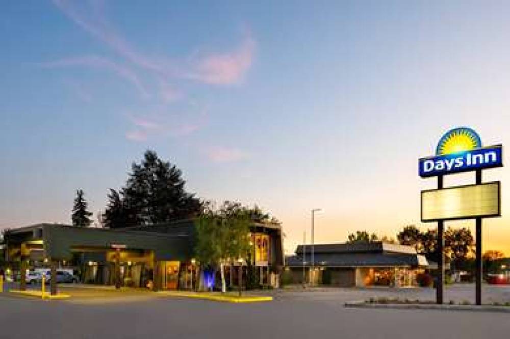 DAYS INN KLAMATH FALLS 3