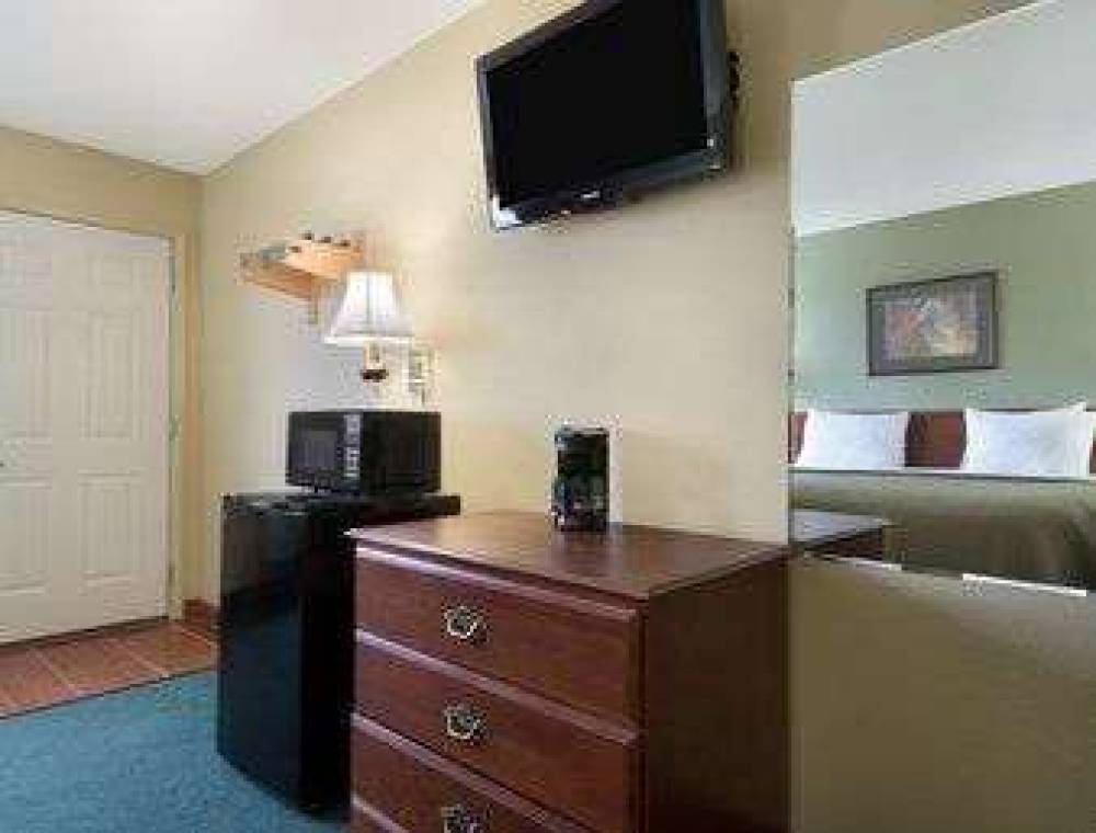 DAYS INN MORTON 7