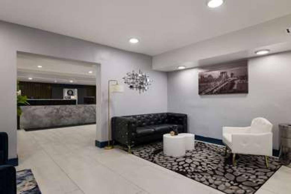 DAYS INN & SUITES BY WYNDHAM ALTAMO 7