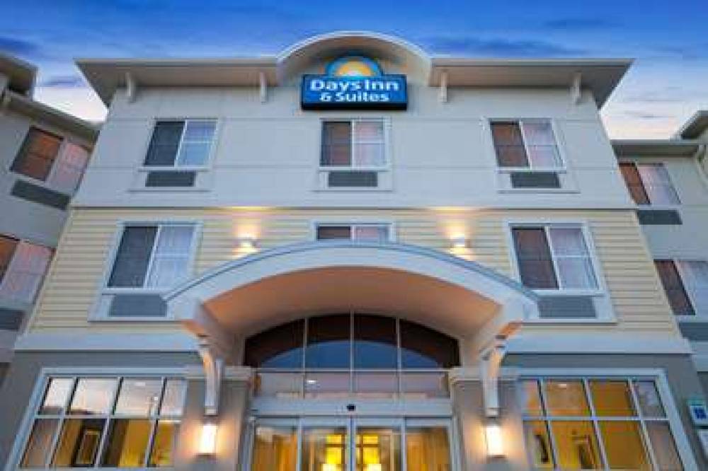 Days Inn & Suites By Wyndham, Altoo