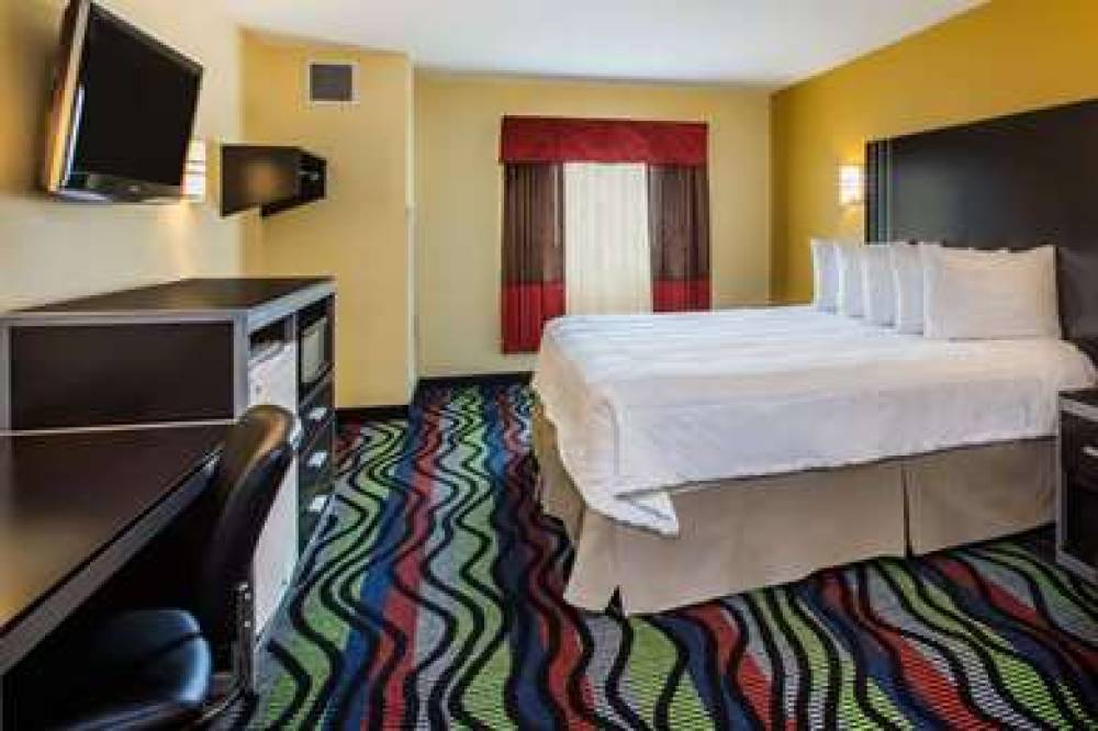 DAYS INN & SUITES BY WYNDHAM AUGUST 6