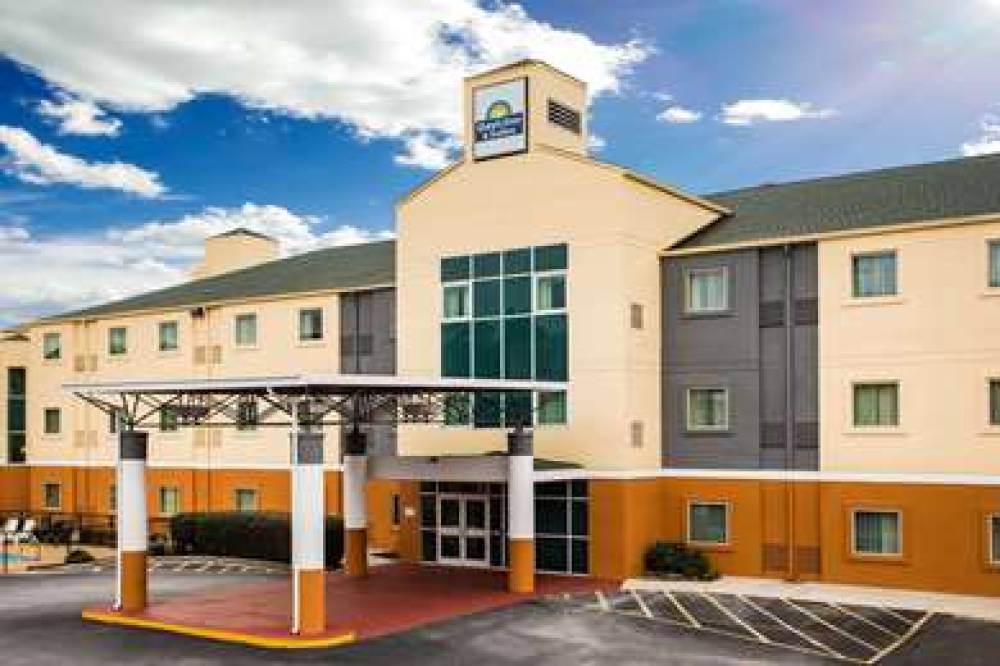 Days Inn & Suites By Wyndham August