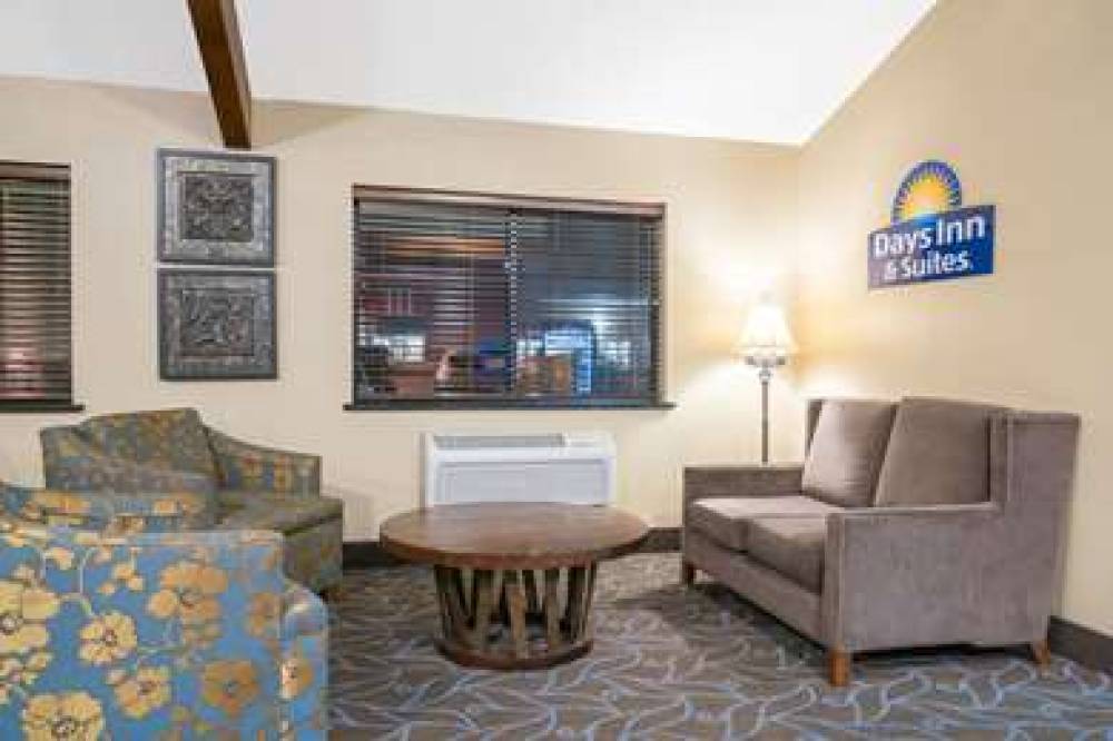 DAYS INN & SUITES BY WYNDHAM BAXTER 2